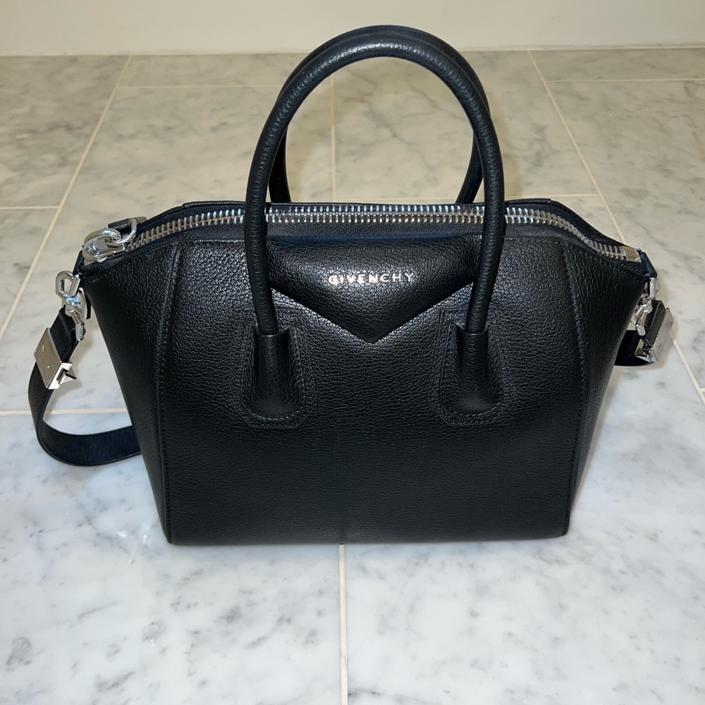 Givenchy small Antigona bag black